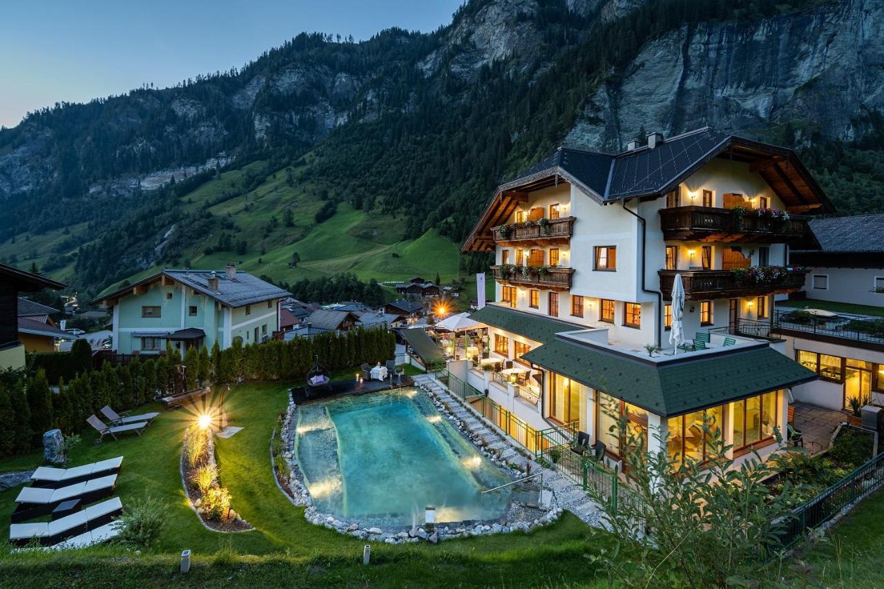 Naturhotel Huettenwirt Im Grossarltal Huttschlag Bagian luar foto