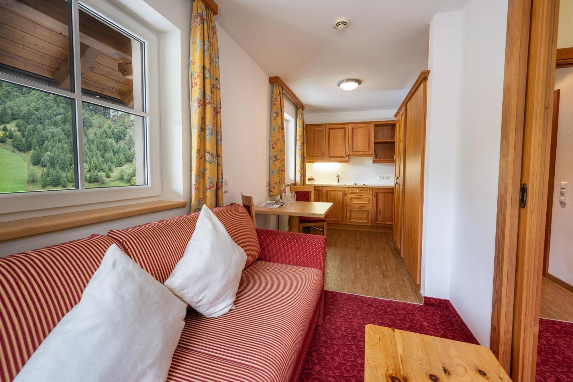 Naturhotel Huettenwirt Im Grossarltal Huttschlag Bagian luar foto