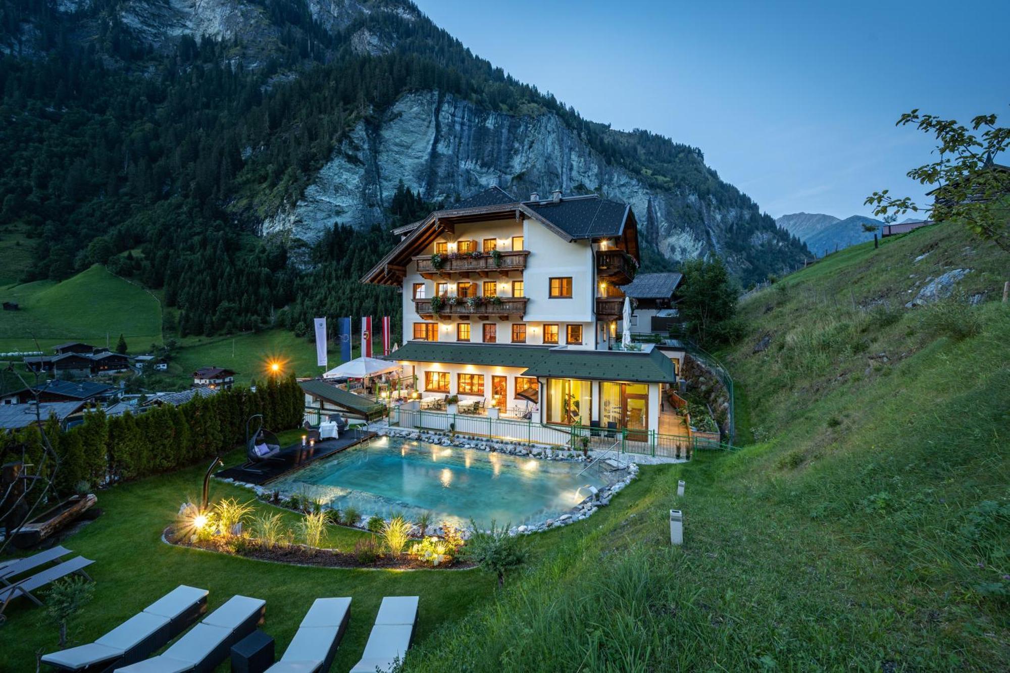 Naturhotel Huettenwirt Im Grossarltal Huttschlag Bagian luar foto